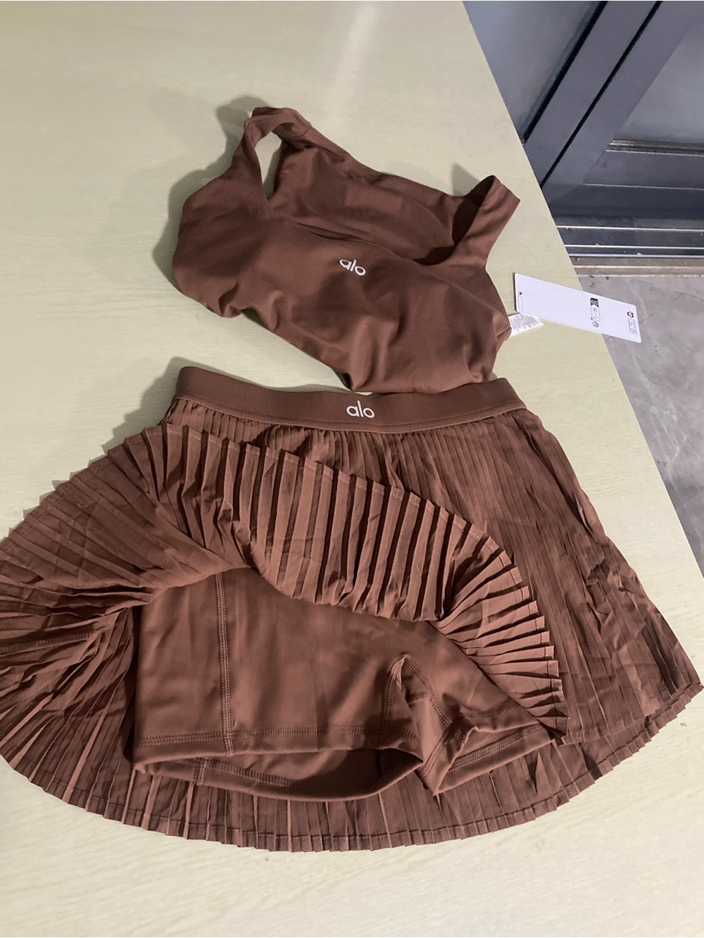 ALO Yoga Brown Pleated Midi Skirt - Picture 4 of 6